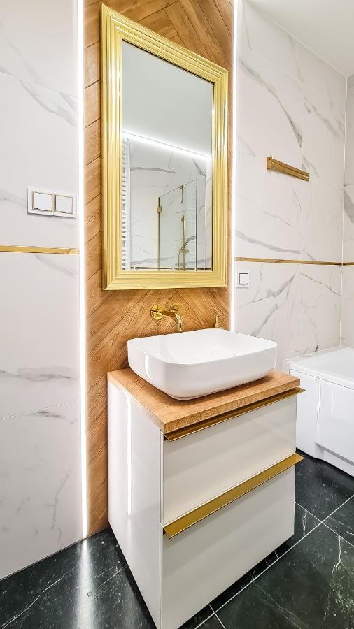 Gold Apartament Przy Ksiezym Mlynie - Garaz - Dostep Na Kod - Fv Łódź Exterior foto